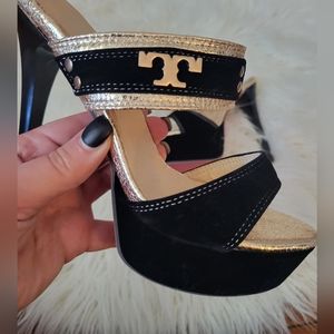 *EXCELLENT CONDITION* Vero Cuoio Black and Gold Mules Size 7